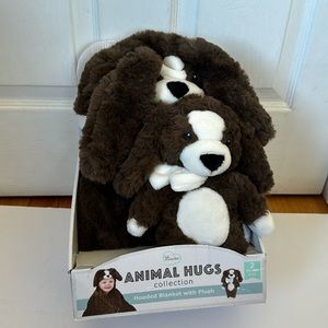 Animal Hugs hooded blanket with plush set